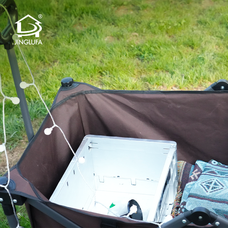 Gazebo berkemah dapat ditiup