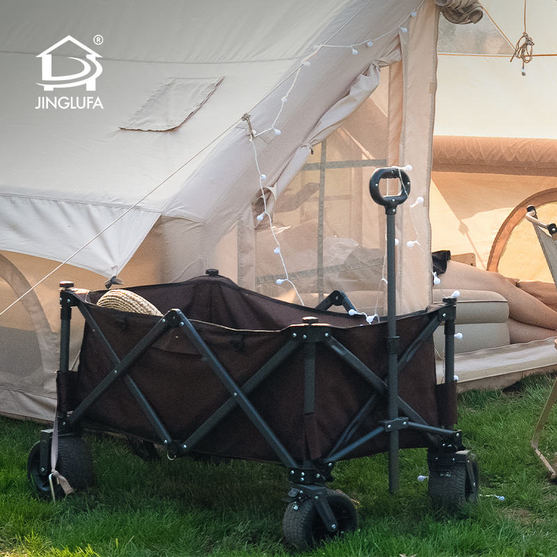 Tenda tiup berkemah kreatif