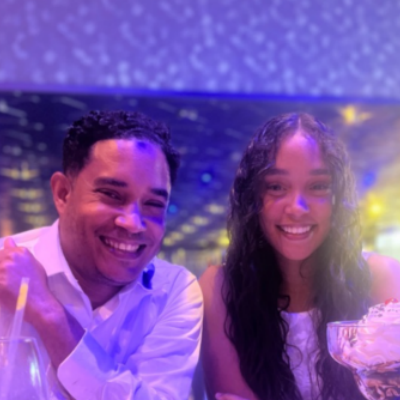 Tenda Dome pelanggan kesaksian atas atas kubah